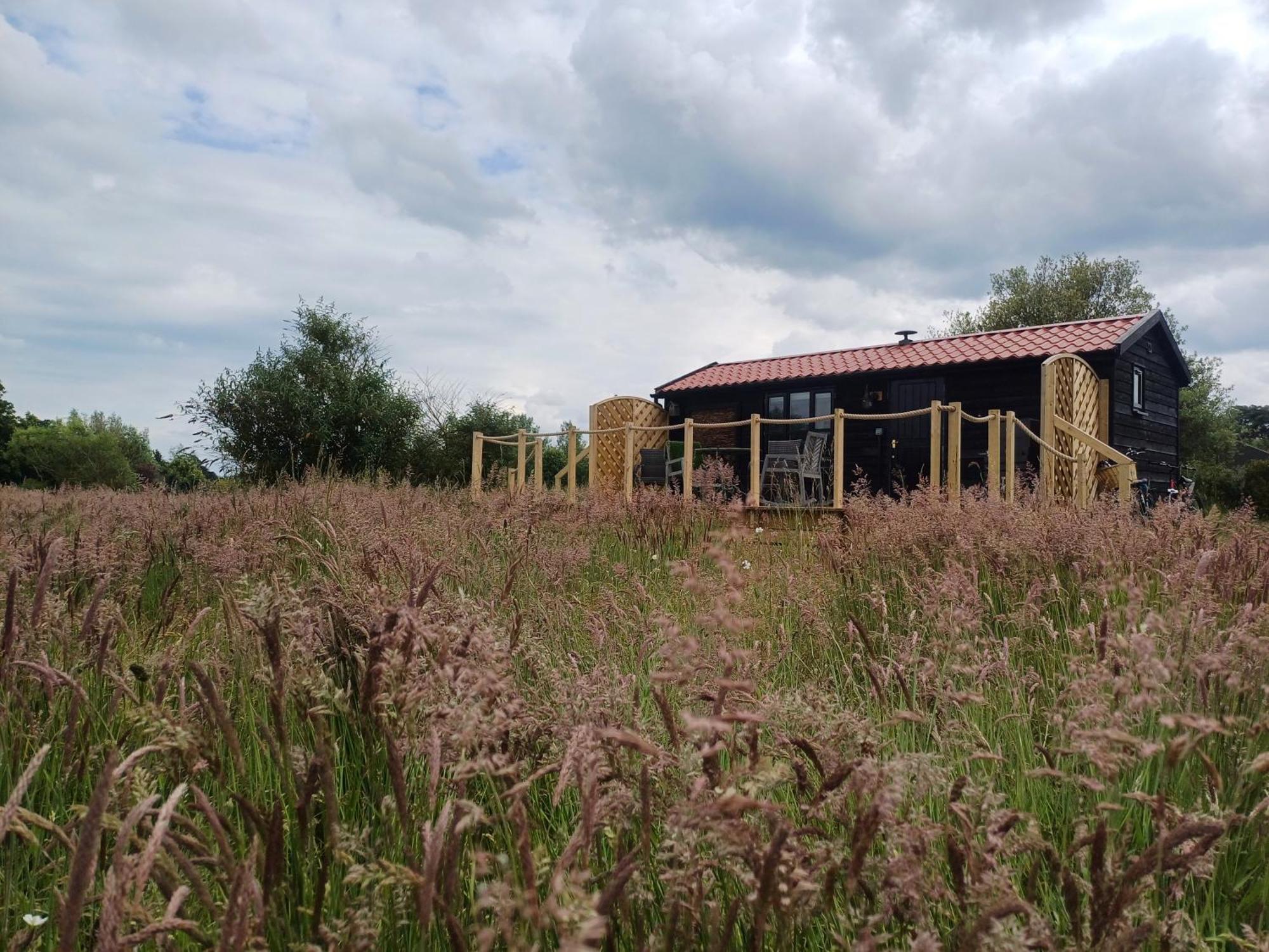 The Cabin Pakenham Ngoại thất bức ảnh